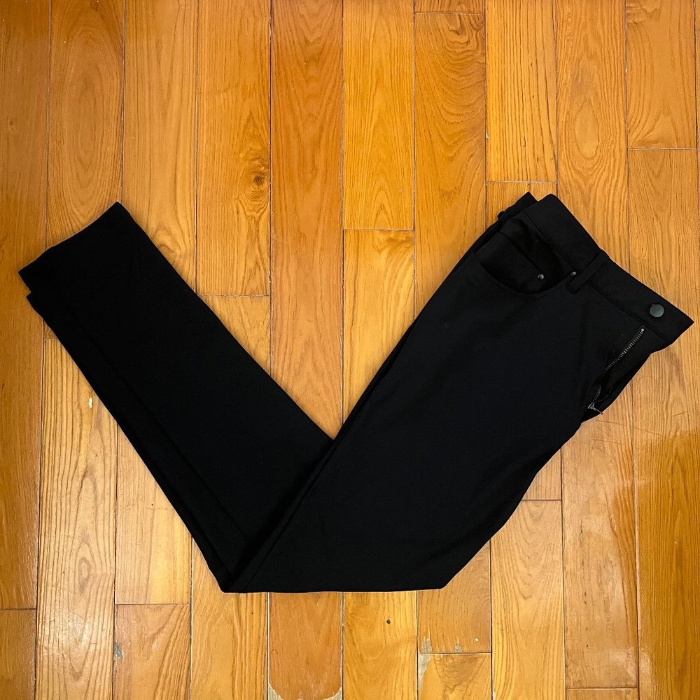 Men's Lululemon Slim / Skinny ABC Pants in Black (Size 34 x 32)